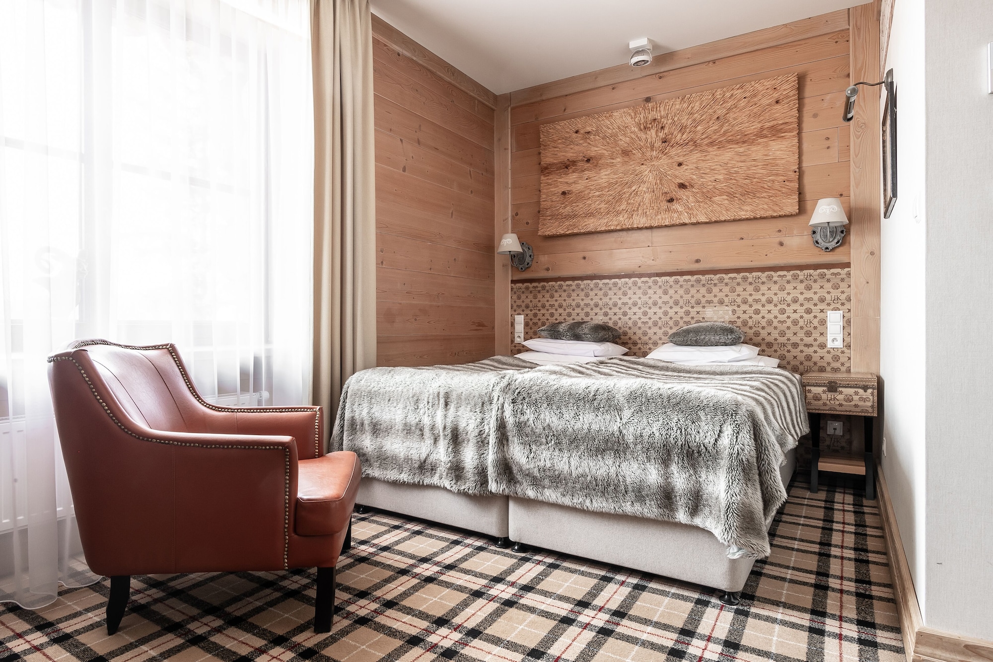 PREMIER, DOUBLE BED