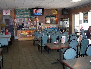 Rodeway Inn Arlington Entertainment District Area 30/41