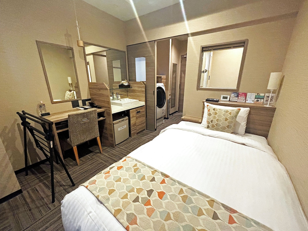 Semi Room, Single Bed, Washing Machine