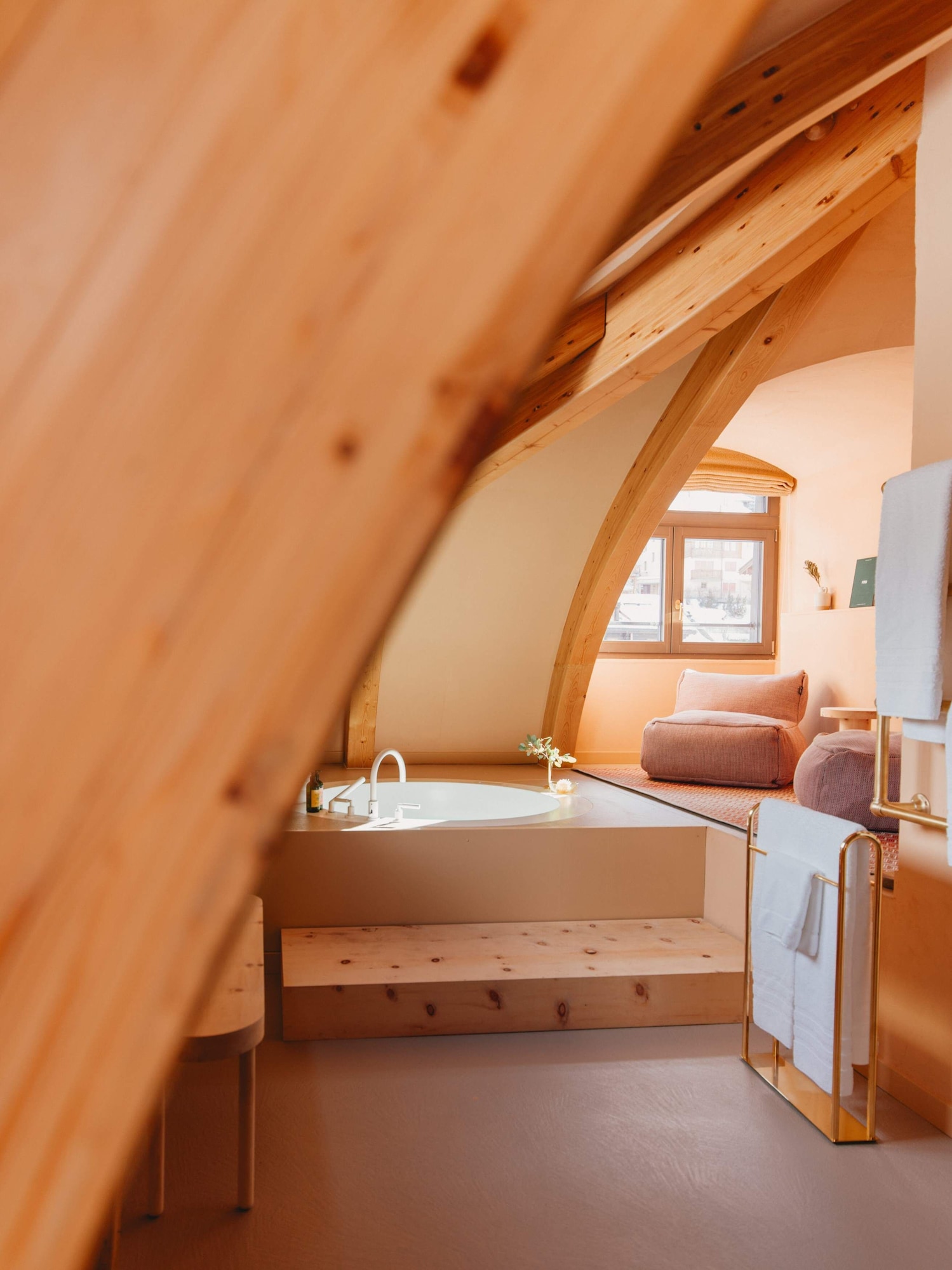TOWER, SPA, SUITE