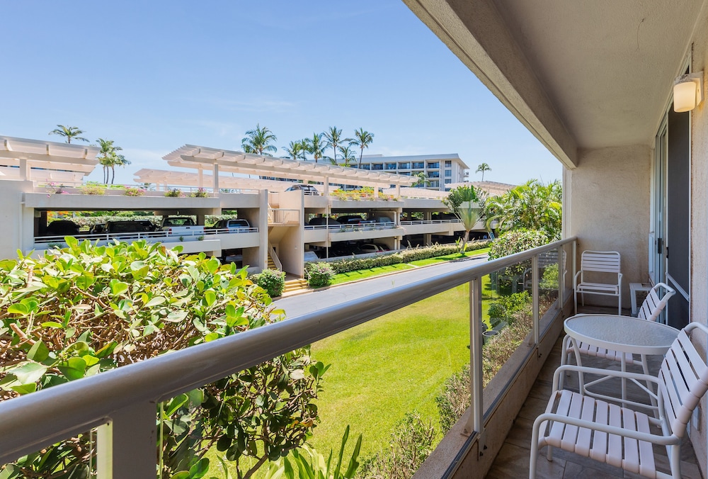 Castle Maui Banyan 50/62