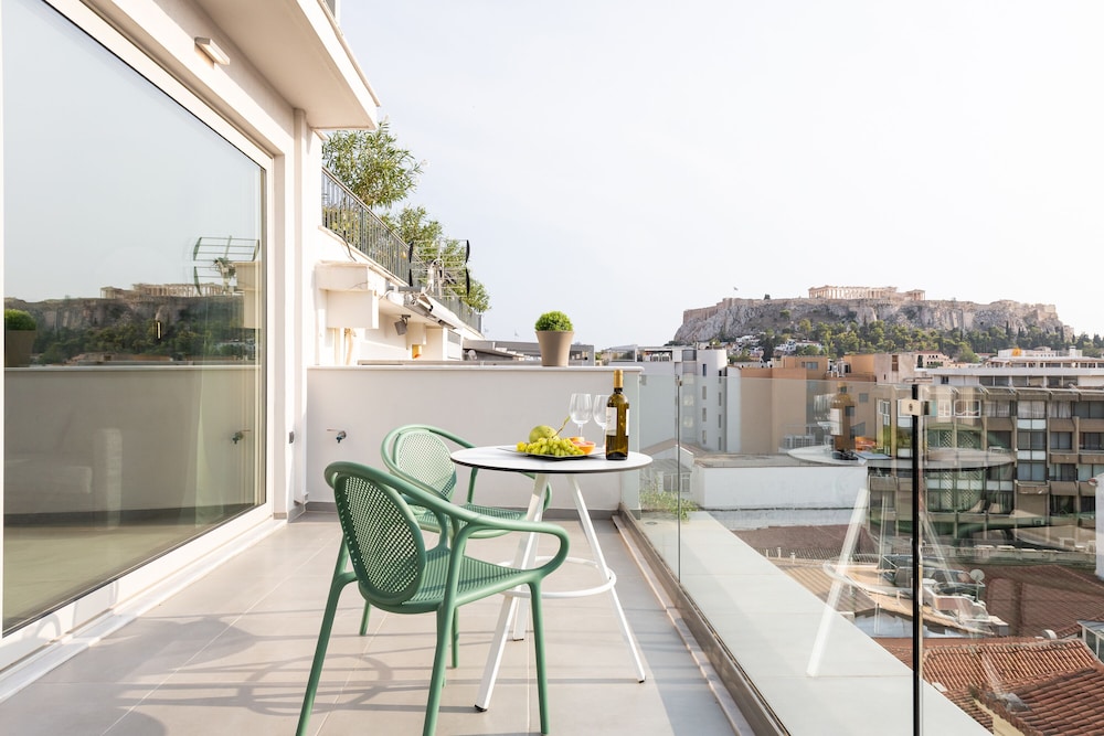 Enattica Suites 27/50
