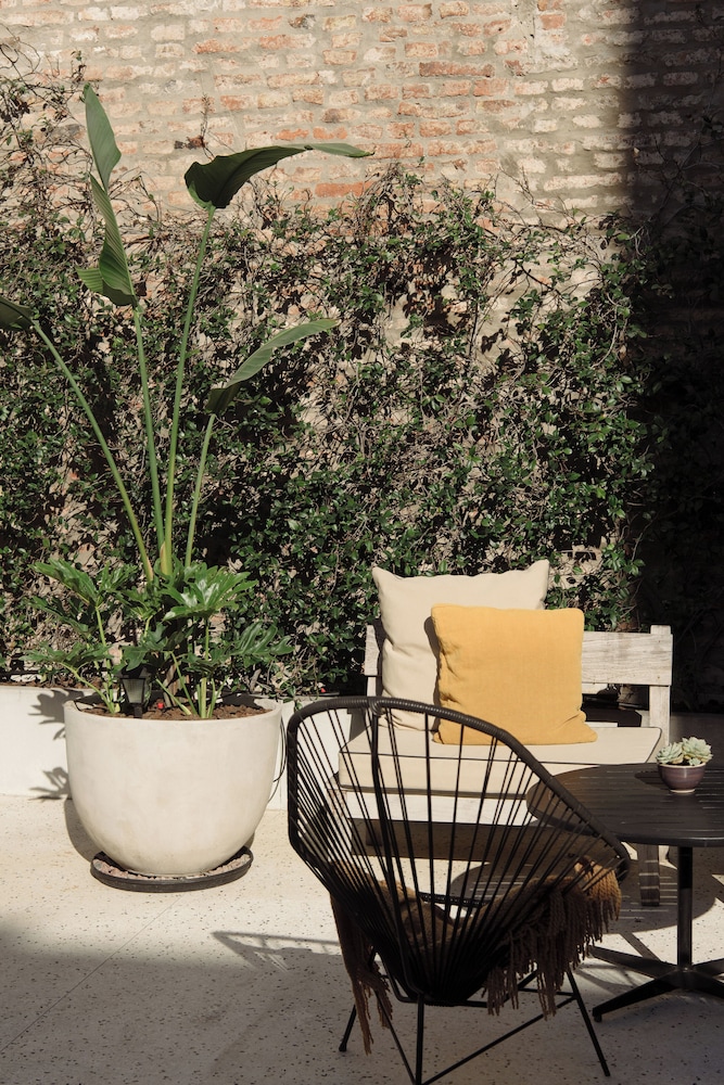 Krista Hotel Boutique 60/65