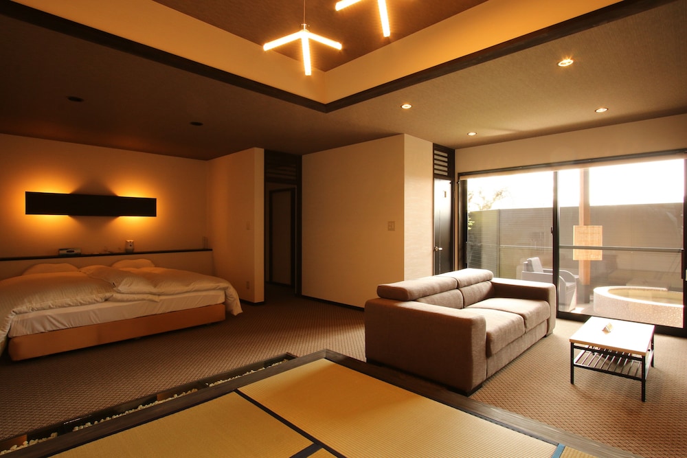 Hirayama Onsen Ueda-ya 3/32