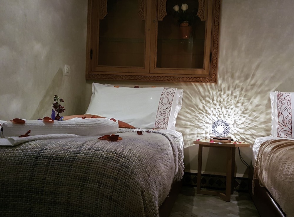 Riad Gallery 49 10/50