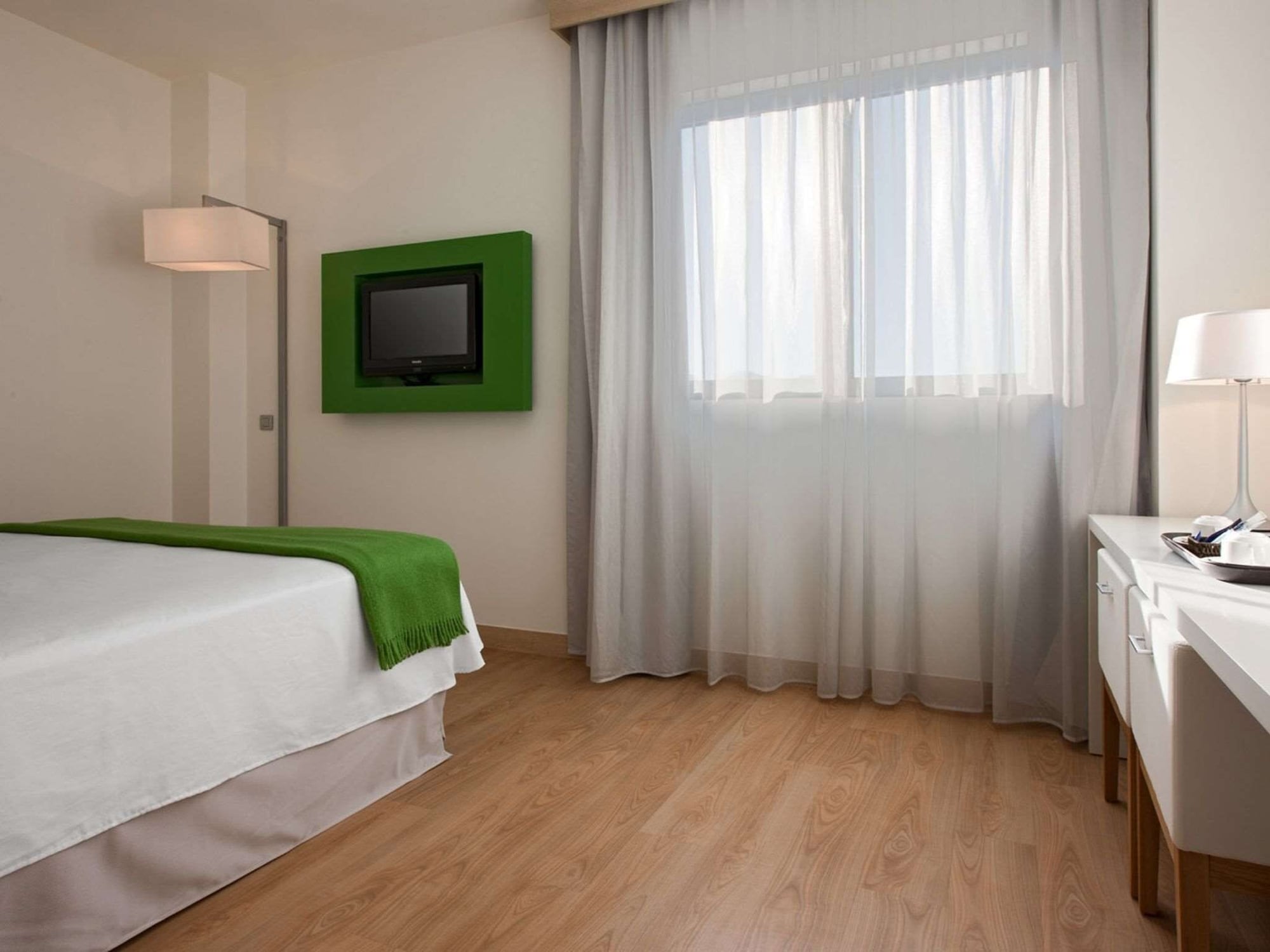 NEW STYLE, JUNIOR SUITE