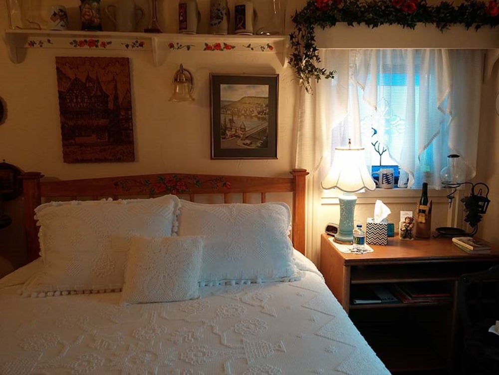 Oasis Bed and Breakfast 23/37