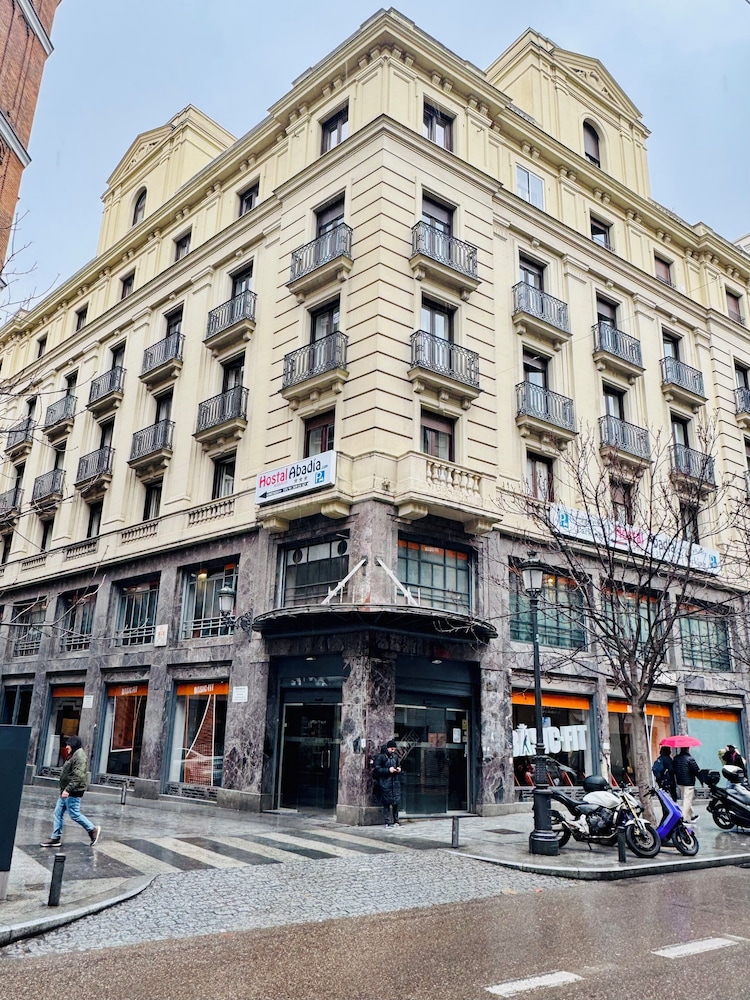 Hostal Abadia 4/50