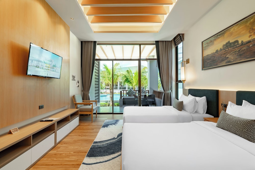 AZ Sunrise Resort & Fitness Club 24/60