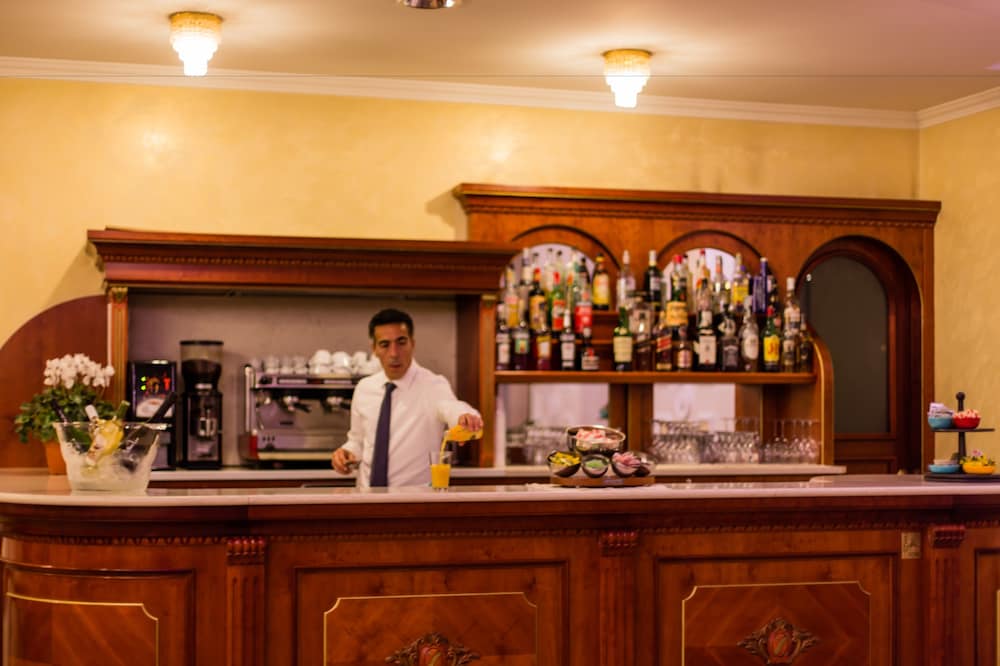 Mariano Iv Palace Hotel 10/42