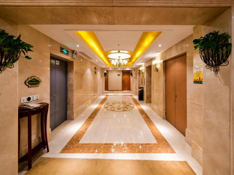 Vienna Hotel (Kunshan Qingyang North Road Wanda) 6/25