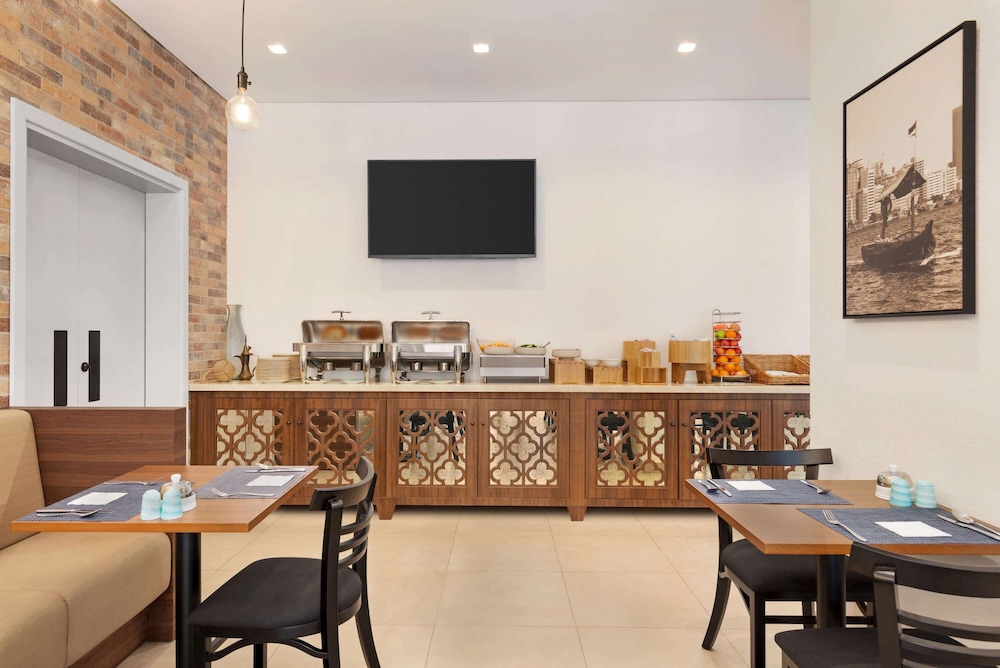 ibis Styles Dubai Gold District 44/50