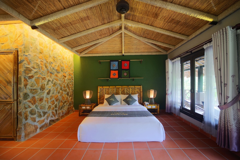 Mai Chau Ecolodge 24/72