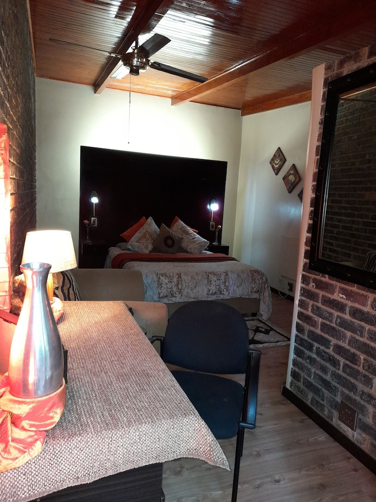 Breena Bnb Guest House 24/50