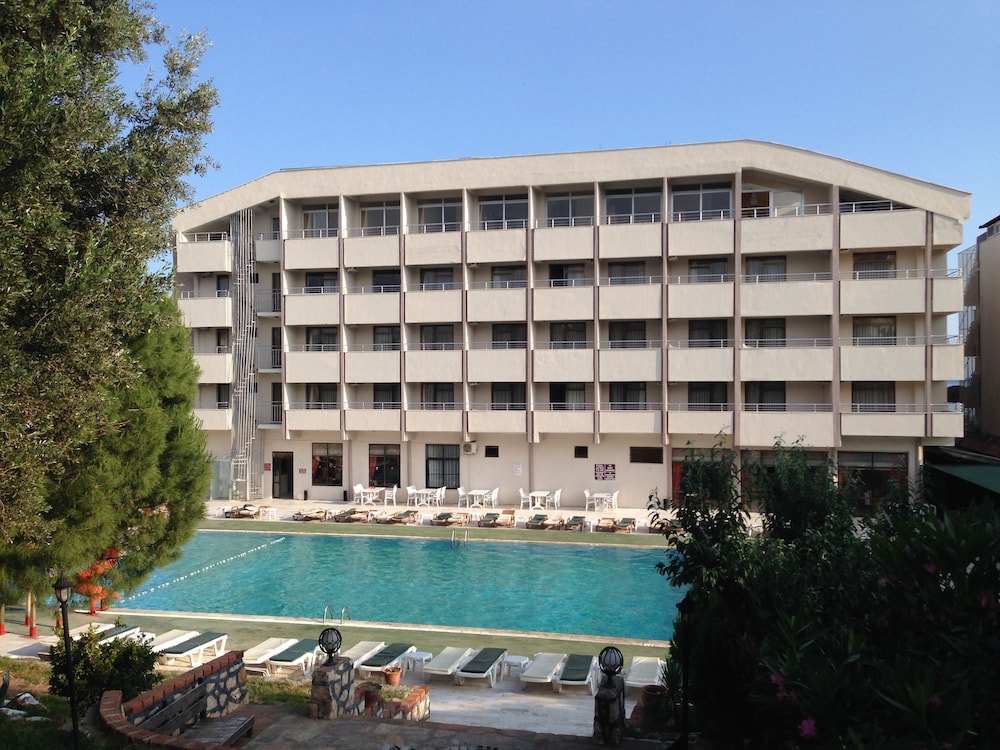 First Class Hotel 6/59