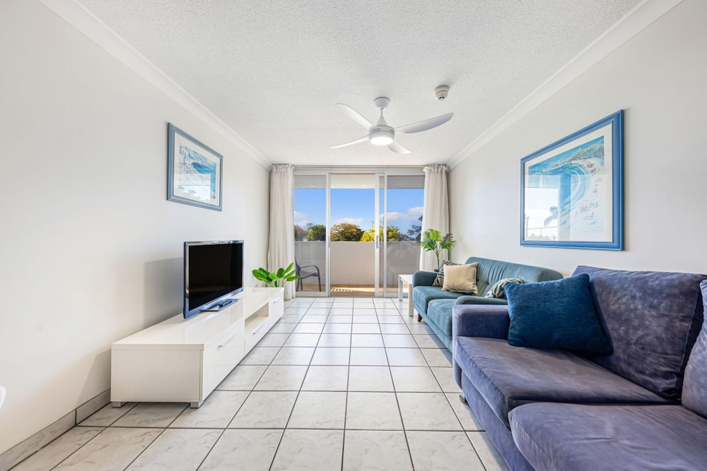 ELOUERA TOWER BEACHFRONT APARTMENTS 39/69