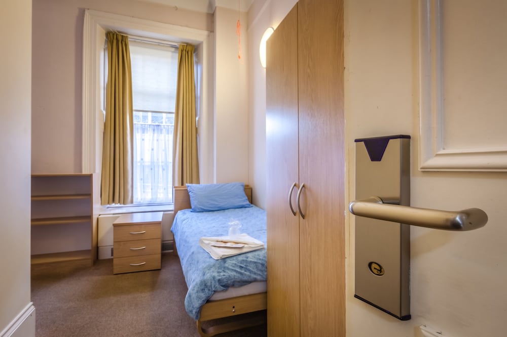 LSE Passfield Hall 8/45