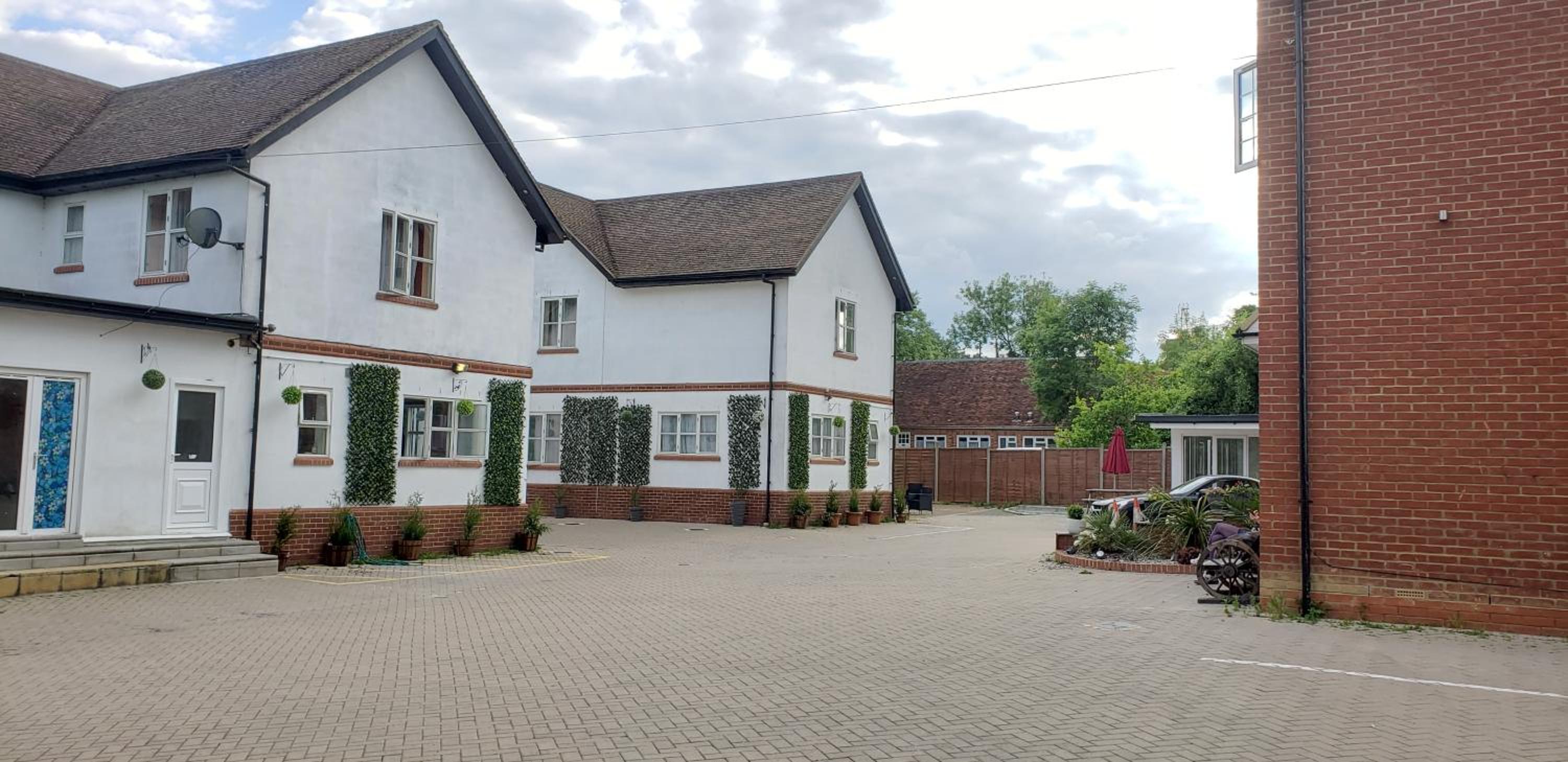 Stansted Airport Lodge 27/27