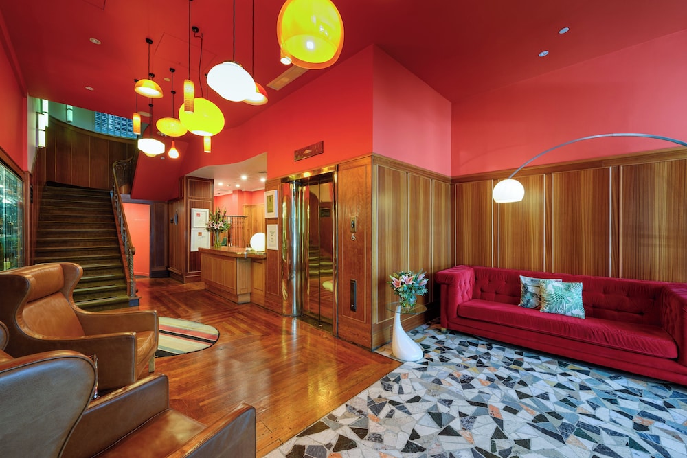 Hotel DeBrett 48/67
