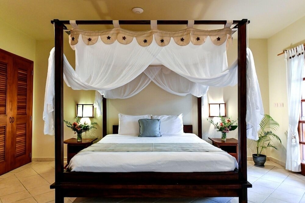 DELUXE, STUDIO, KING BED, SEA VIEW, BALCONY