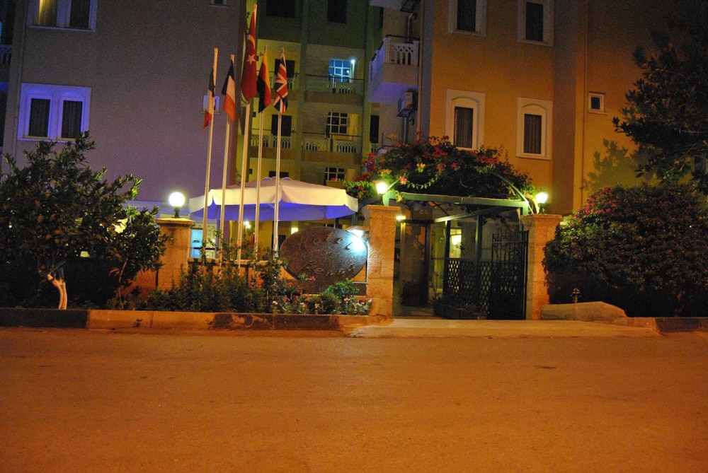 BENNA HOTEL 73/77