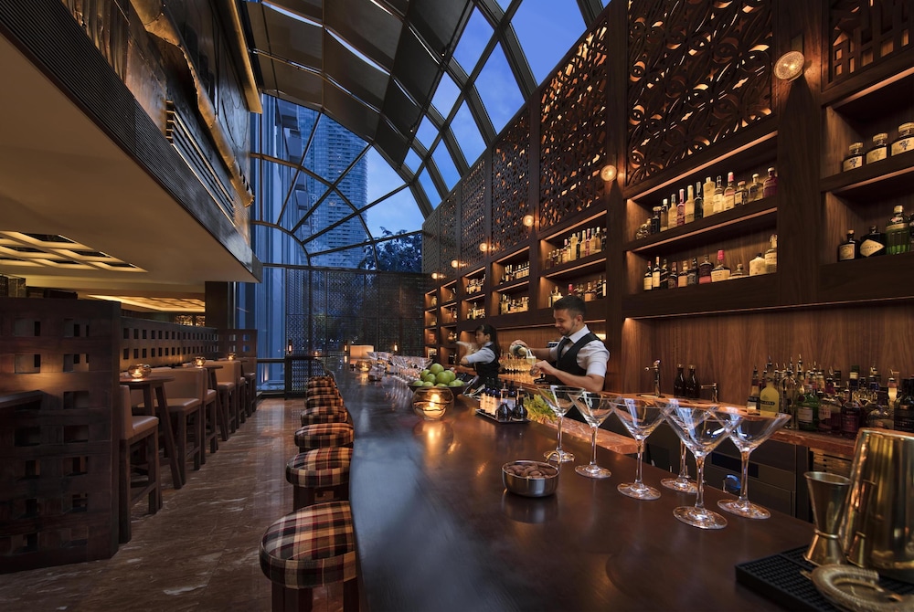 Grand Hyatt Hotel Singapore 70/76
