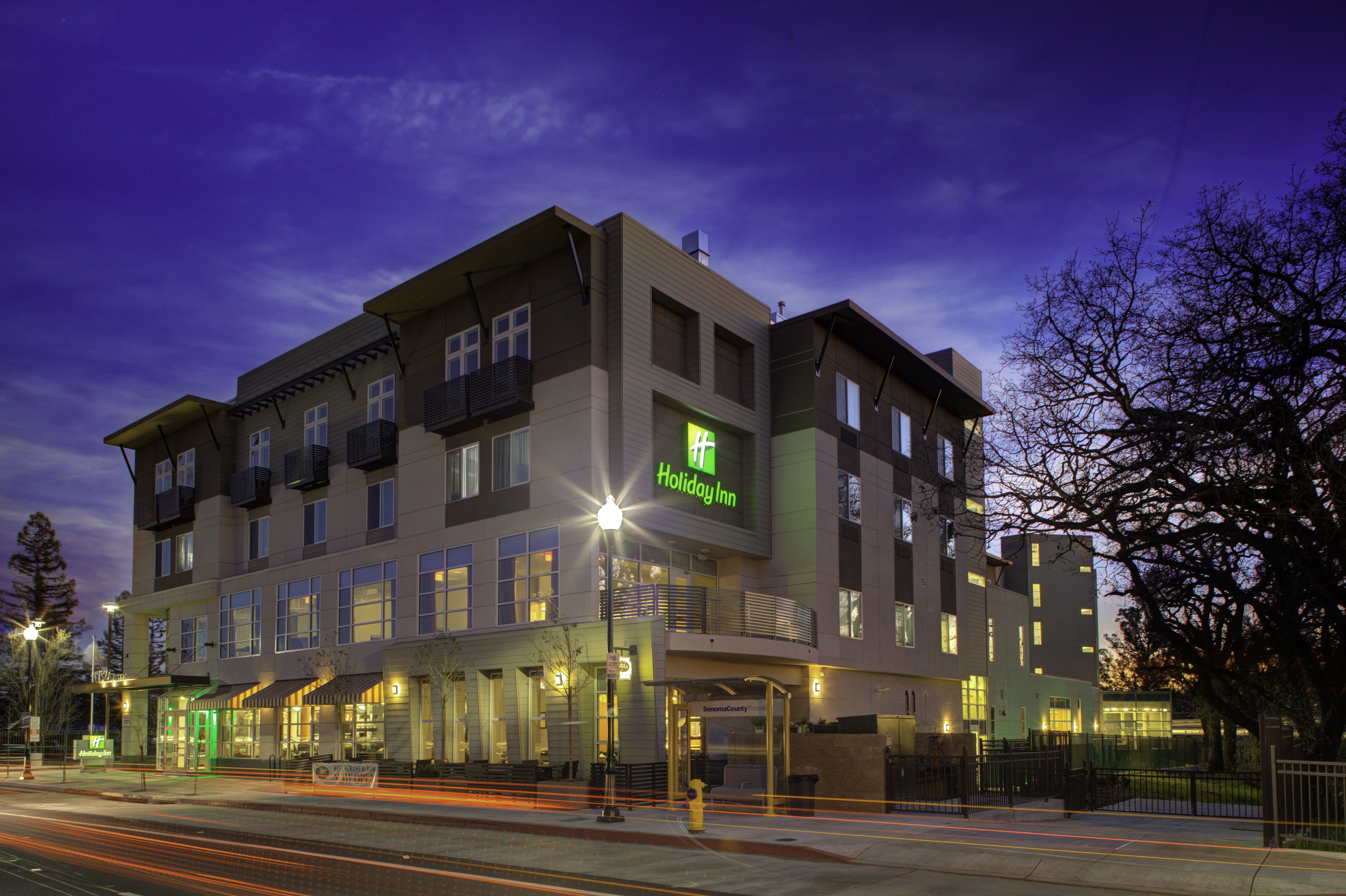 Holiday Inn Windsor - Wine Country 2/58