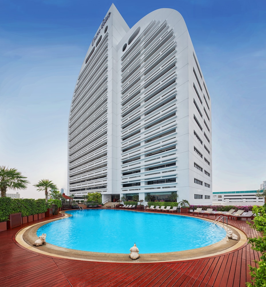 Centre Point Plus Hotel Silom 3/76