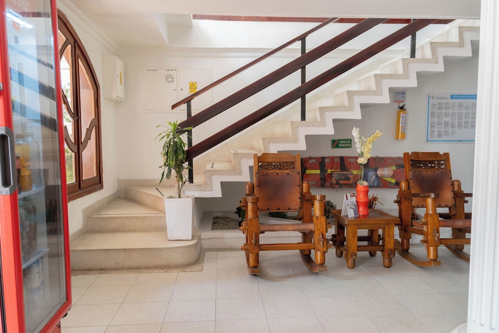 Veleros Hotel 49/57