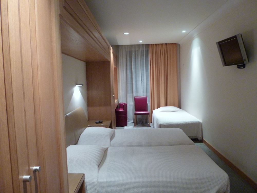 ROOM, TRIPLE