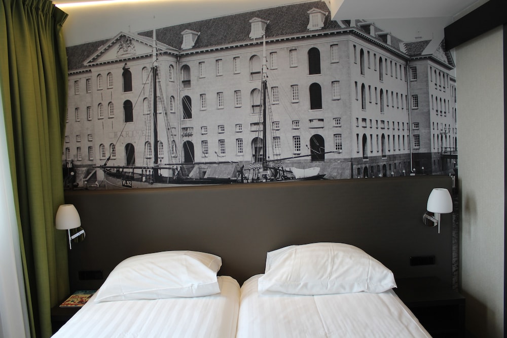Royal Amsterdam Hotel 6/70