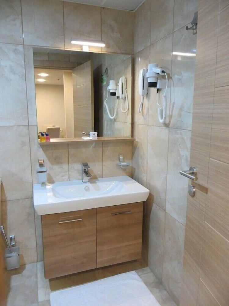 Mutevelli Otel 48/50