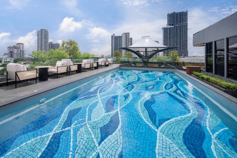 Ramada Plaza by Wyndham Bangkok Sukhumvit 48 25/50