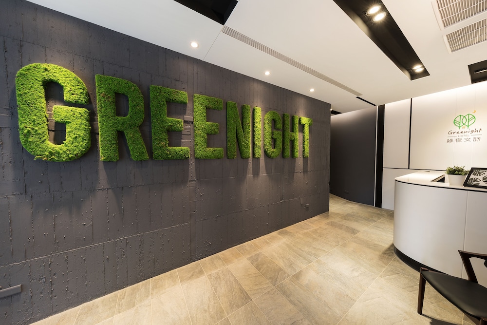 Greenight Hotel 11/72
