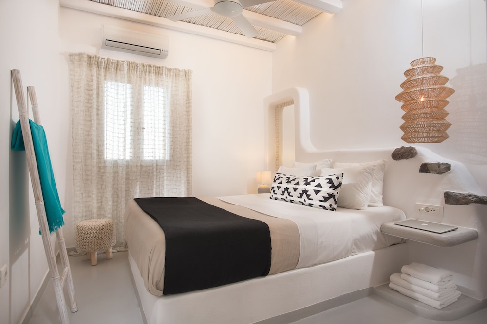 1 BEDROOM, SUPERIOR, APARTMENT