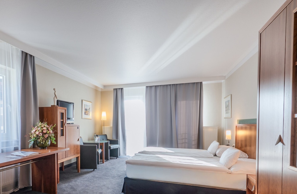 Seehotel Niedernberg - Das Dorf am See 13/49