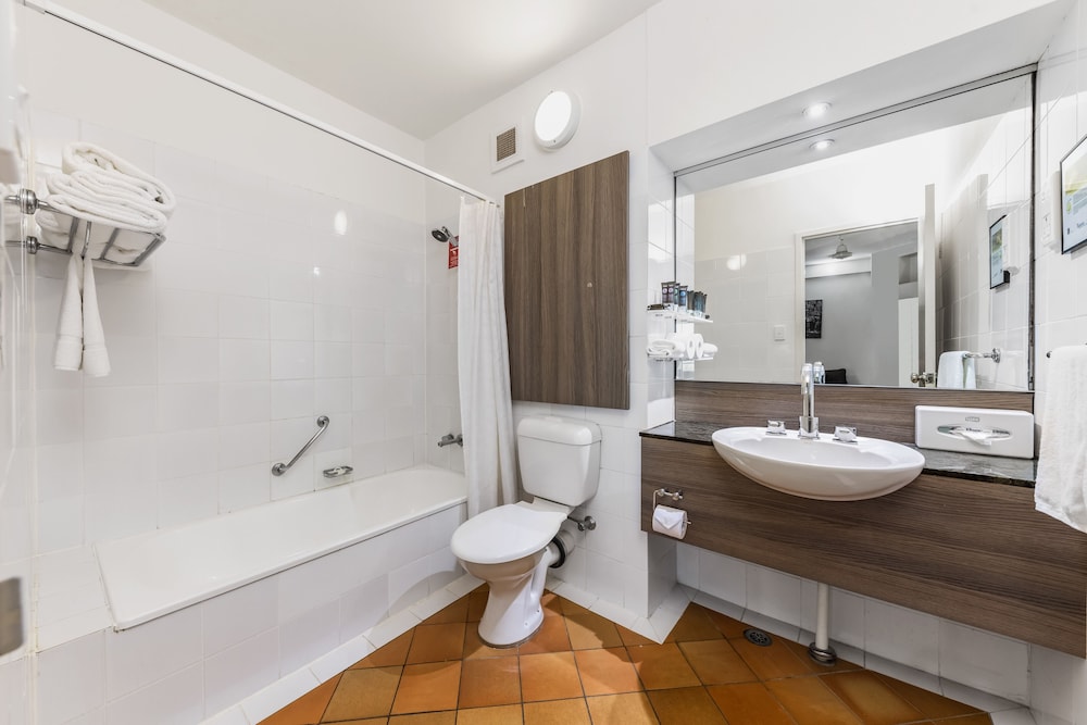 Novotel Darwin CBD 24/64