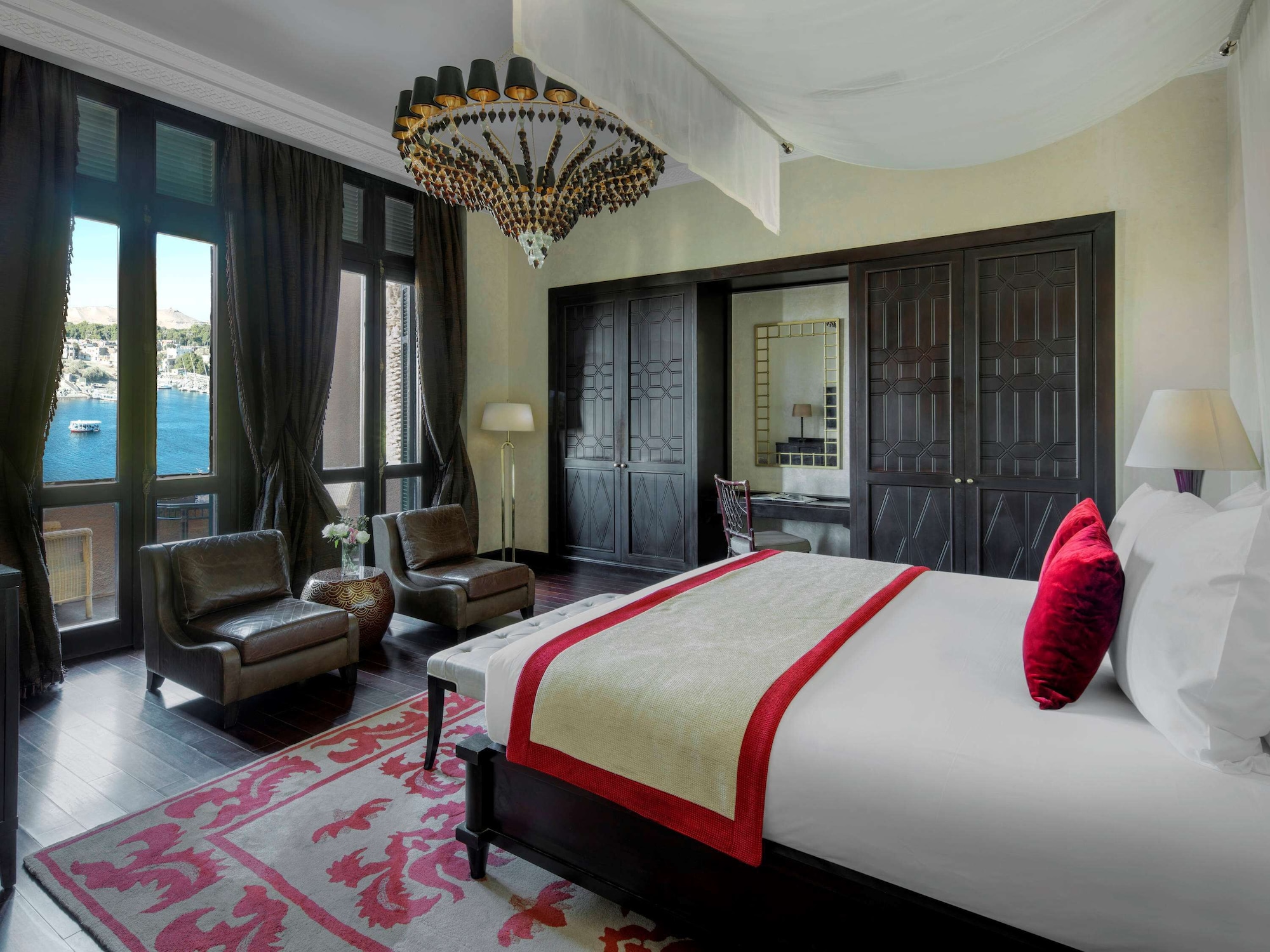 Palace Hydromassage, Suite, King Bed, River View