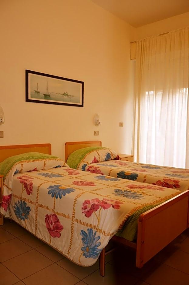 Tiziana 9/68