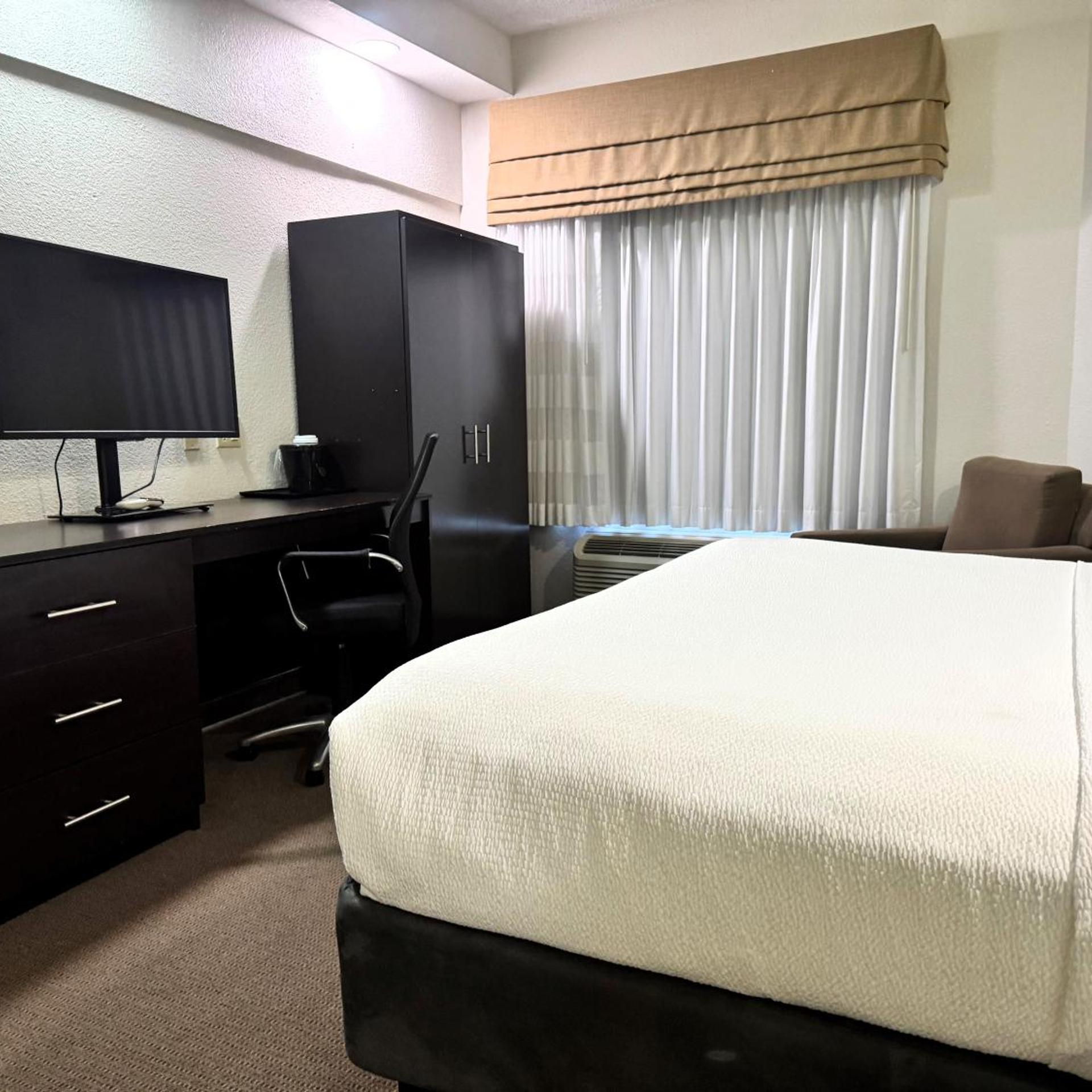جناح بسرير كينج بغرفة نوم واحدة، Travelodge by Wyndham Flowood 3/9