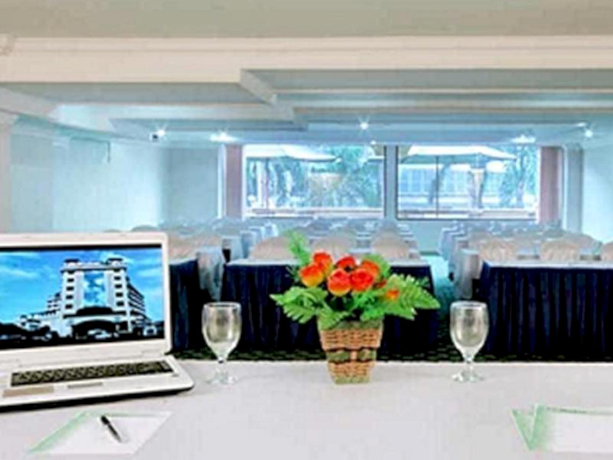 Madani Hotel Medan 13/23