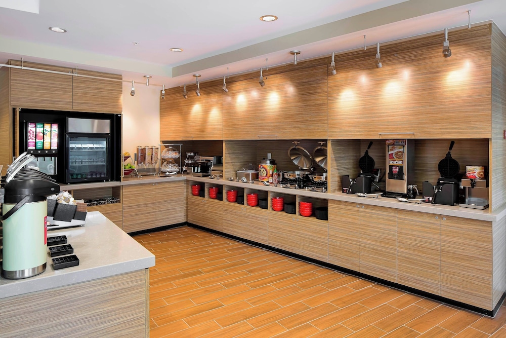 TOWNEPLACE SUITES BY MARRIOTT FORT MYERS ESTERO 21/50