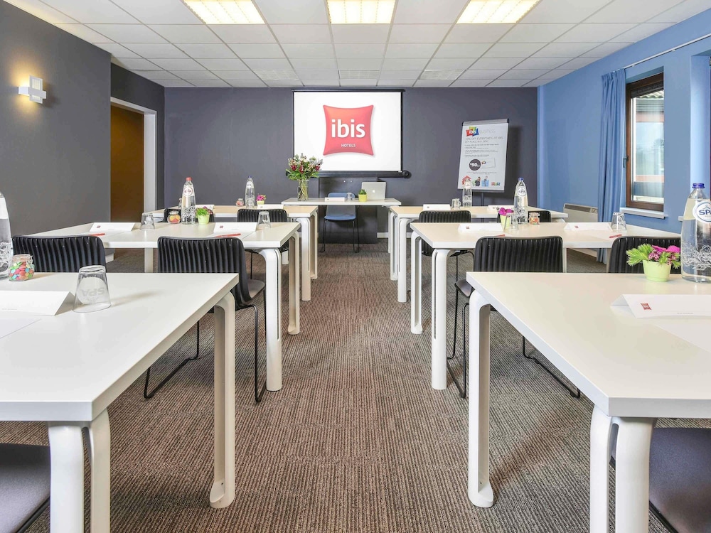 Ibis Charleroi Airport Brussels South 69/74