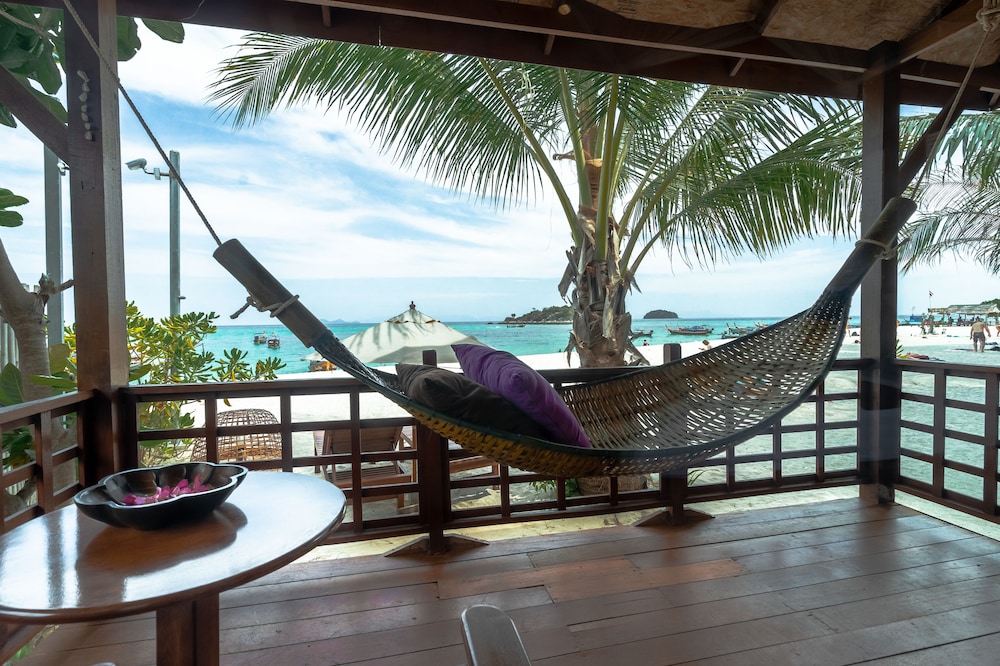 Lipe Beach Resort 46/50