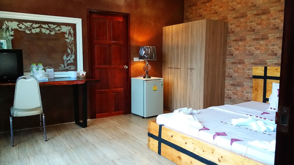 Kirirath Resort 10/66