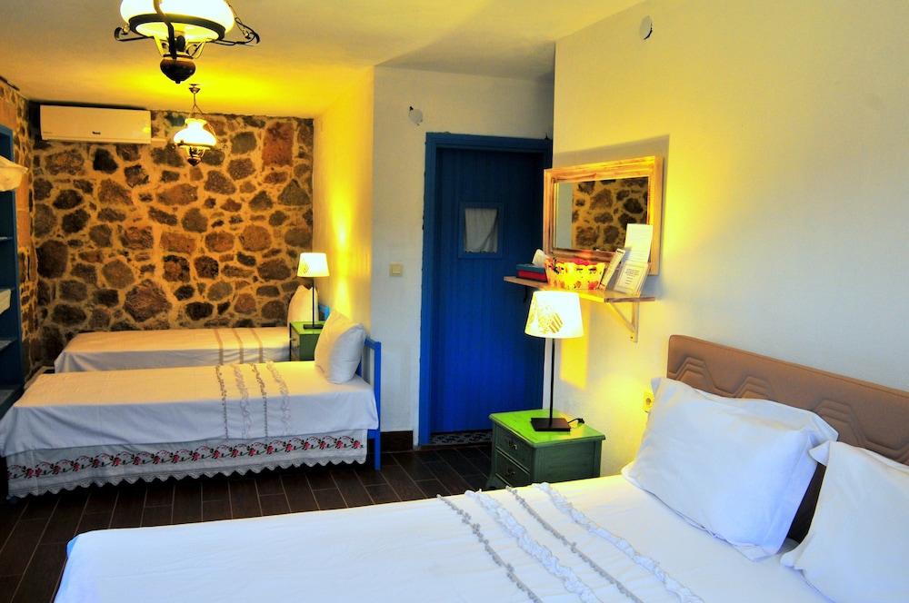 COMFORT, MULTIPLE BEDS
