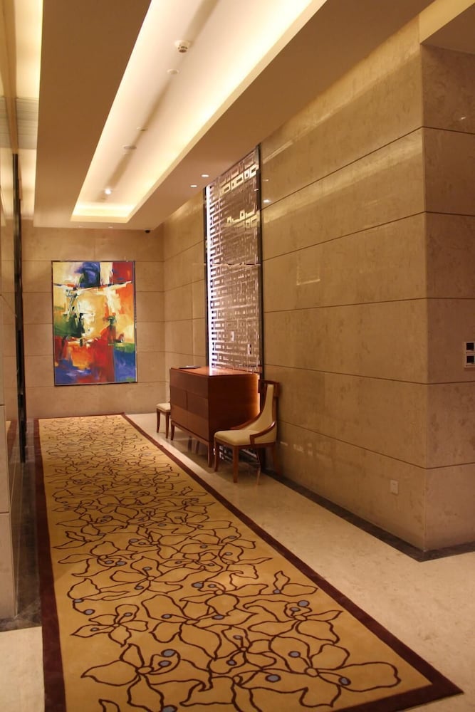 Leeden Jingxi Hotel 7/28