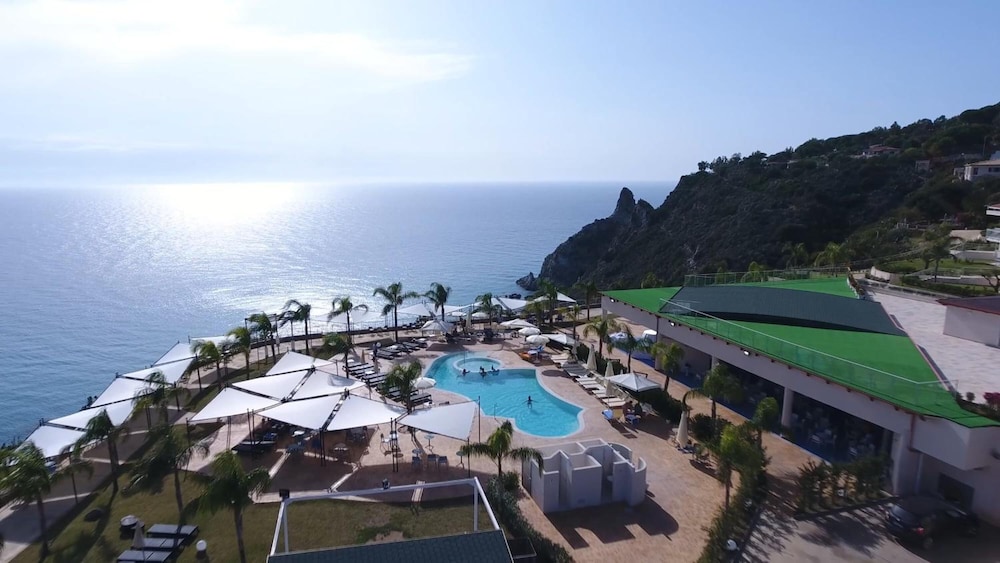 Blue Bay Resort 20/72
