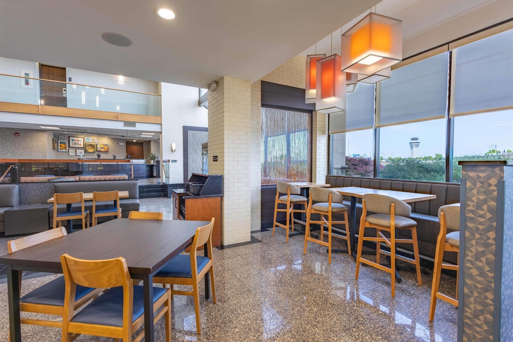 Drury Inn and Suites St Louis Airport 36/49