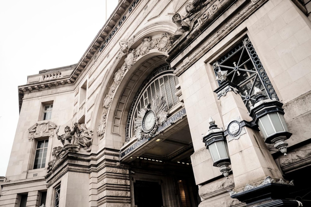 The Wellington Hotel, Waterloo 4/50